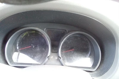 Versa OE 2012 velocímetro medidor grupo 103 k millas Nissan Foto 1 de 4