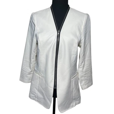 Jaqueta Blazer DoToRi Branca Zíper Frontal Manga 3/4 Feminina Tamanho 88 - Imagem 1 de 4