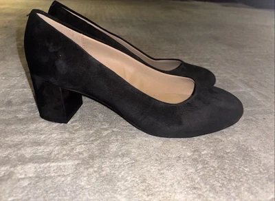 Tacón Aerosoles Negro Gamuza Punta Redonda Cómodo Talla 7 W Foto 1 de 4