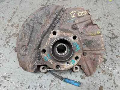 BMW X5 4.4 AUTO OSF DRIVER SIDE RH FRONT WHEEL HUB STEERING KNUCKLE - Image 1 of 3