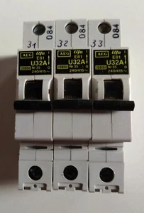 AEG Sicherungsautomaten TYPE: U32A - Bild 1 von 4