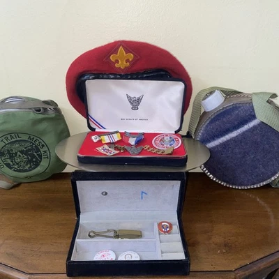 The Eagle Scout Briefly, 1999 medallas e insignias de anillo sombrero kit de desorden de carrera Foto 1 de 4