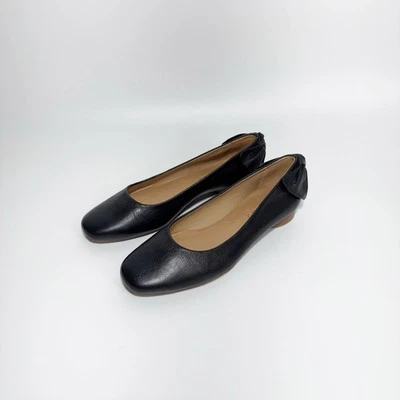 Bernardo Women's Eloise Bow Flats In Black Tumbled Calf Size 6 - Image 1 of 4