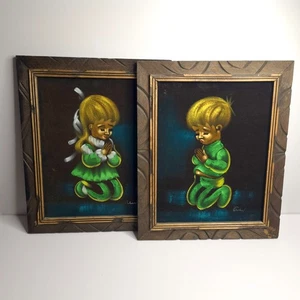 2 Vintage schwarz SAMT geschnitzt Holz gerahmt BETENDE KINDER religiös GEMÄLDE Mexiko - Bild 1 von 13