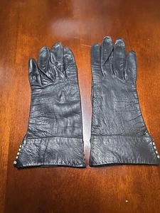 Vintage Embellished Black Leather Gloves, Size 6 1/2 - Picture 1 of 3