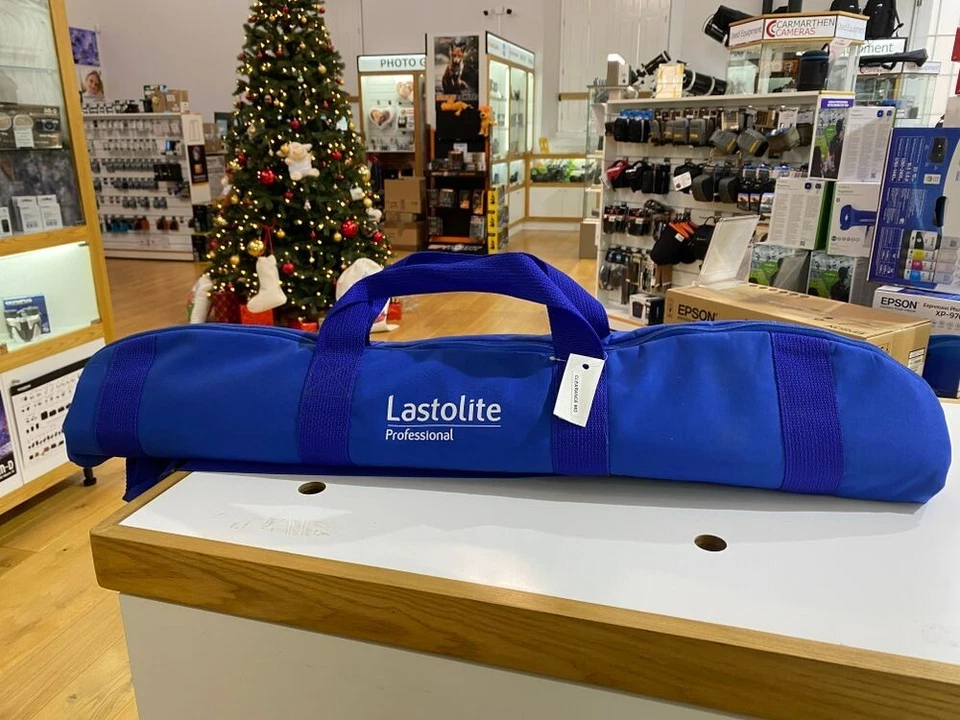 CLEARANCE - Lastolite Professional Umbrella Kit - Image 1 of 1