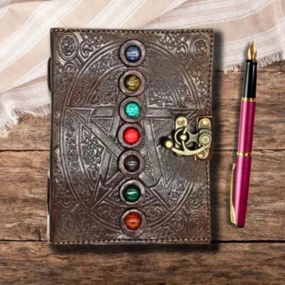 Diario de viaje marrón de 7 chakras de cuero hecho a mano en relieve para hombre Foto 1 de 4