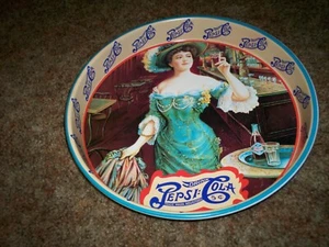 Vintage Pepsi Cola Serviertablett 13 Zoll rund mit Gibson Mädchen Pepsi 5 Cent - Bild 1 von 3