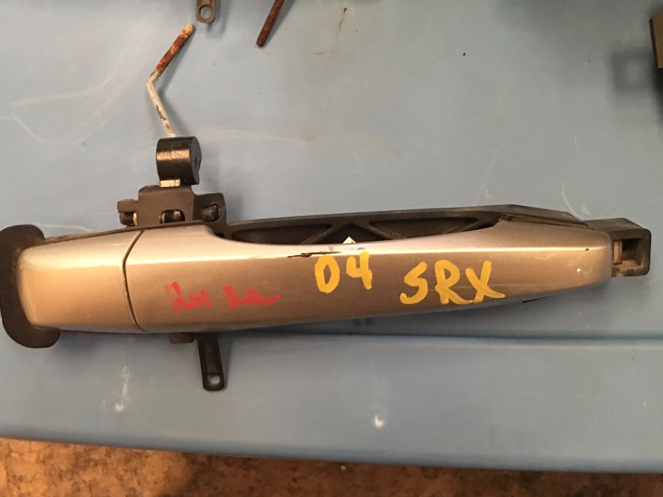 Manija de puerta trasera derecha Cadillac SRX 2004 2005 2006 2007   Foto 1 de 1