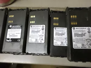 Lot of 28 Low Charge Capacity Motorola HNN4001A Batteries USED PARTS OR REPAIR - Picture 1 of 6