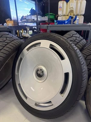 24” Forgiato Land Rover Range Rover Wheels and Tires - Image 1 of 4