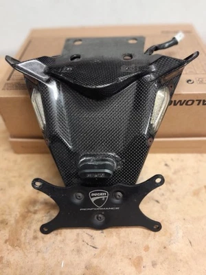 Ducati Multistrada Carbono Tala Ordenada para una 1200S 2010 Foto 1 de 4