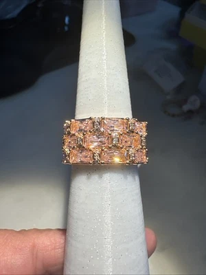 Anillo Bomb Party Talla 8 RG88435 “Daydream Vibes” Cuarzo Rosa Sobre Oro Rosa Foto 1 de 4