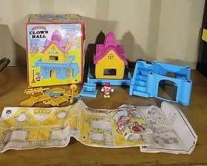 VTG 1981 Mego Clown Around Town Hall Set - Picture 1 of 11