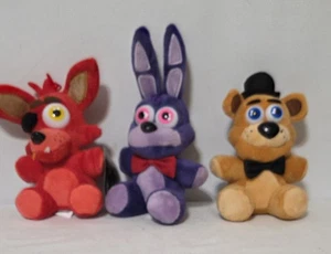 "Five Nights At Freddy's Funko 7"" Peluche 3 Foxy, Fazbear y Bonnie Rabbit" - Imagen 1 de 5