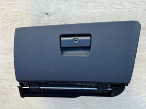 GUANTERA BMW M3 E90 E92 E93 CUERO NAPA NEGRO - Imagen 1 de 6