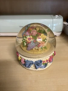 Snow Globe San Francisco Music Box Co. VTG JCHL09 Flower Basket - Picture 1 of 5