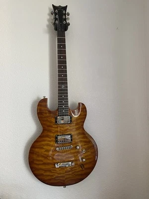 Guitarra Imperial DBZ -Dorada- Muy Limpia, Prácticamente Sin Desgaste, Con Estuche Original Foto 1 de 4