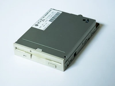 ALPS 1.44mb floppy disk drive 3.5" WHITE - Image 1 of 2