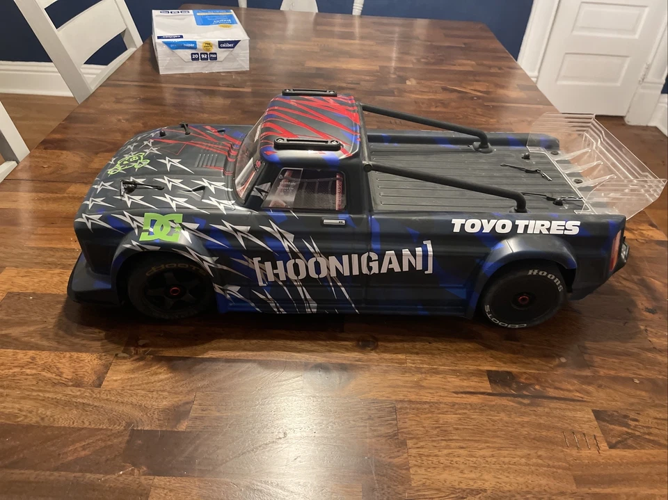 arrma infraction 8s upgraded Castle System!! 1650 KV MOTOR AND MAMBA MONSTER ESC - Image 1 of 4