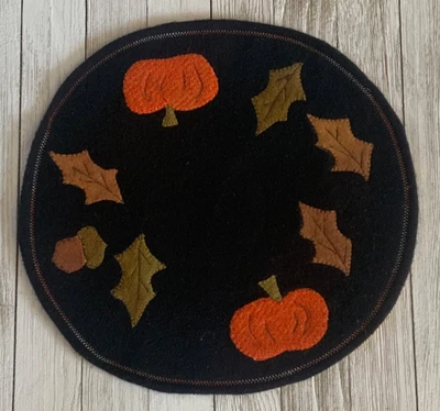 "Alfombra de centavo de hojas de otoño de calabaza de cosecha hecha a mano estera de velas 12""" Foto 1 de 4