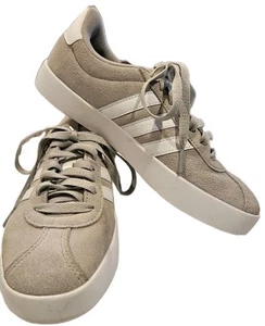 NEW! ADIDAS Courtset Women's Sneakers Sz 6M Gray White Stripes - Picture 1 of 11