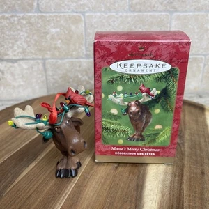 2001 Hallmark Keepsake Ornament "Moose's Merry Christmas" - Picture 1 of 10