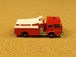 OLD VINTAGE LESNEY MATCHBOX # 29 FIRE PUMPER TRUCK - Imagen 1 de 6
