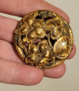 Prendedor de flores de latón Art Deco vintage de 2 pulgadas - Imagen 1 de 7