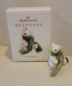 Hallmark Keepsake 2006 Christmas Ornament Grandson Bear with Scarf - Picture 1 of 11