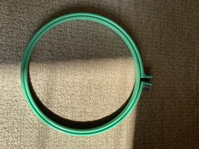 Vintage Bakelite (?) 1960’s Embroidery Hoop - excellent condition - Image 1 of 4