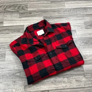 AMERICAN EAGLE Button Down  Black/Red Plaid Flannel Shirt Men's Size Medium - Picture 1 of 8