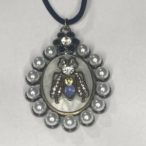 18” Vintage Style Bee Pearl Pendant Necklace - Picture 1 of 5