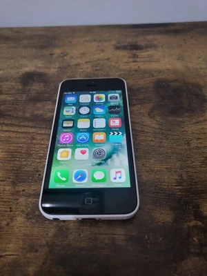 Apple iPhone 5c White 8gb A1507 GSM   Good Working Condition.  87 - Image 1 of 4