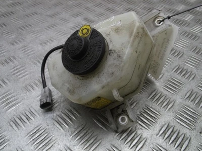 Depósito de cilindro maestro de freno enchufable Toyota Prius y ABS híbrido Mk3 1.8 12-17F Foto 1 de 4