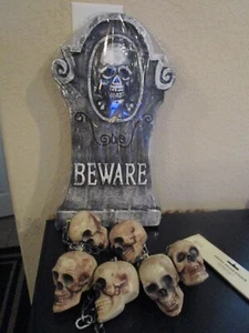 SKULL 21" TOMBSTONE "BEWARE" W/ SKULL HEADS & CHAINS  NIP - Picture 1 of 4