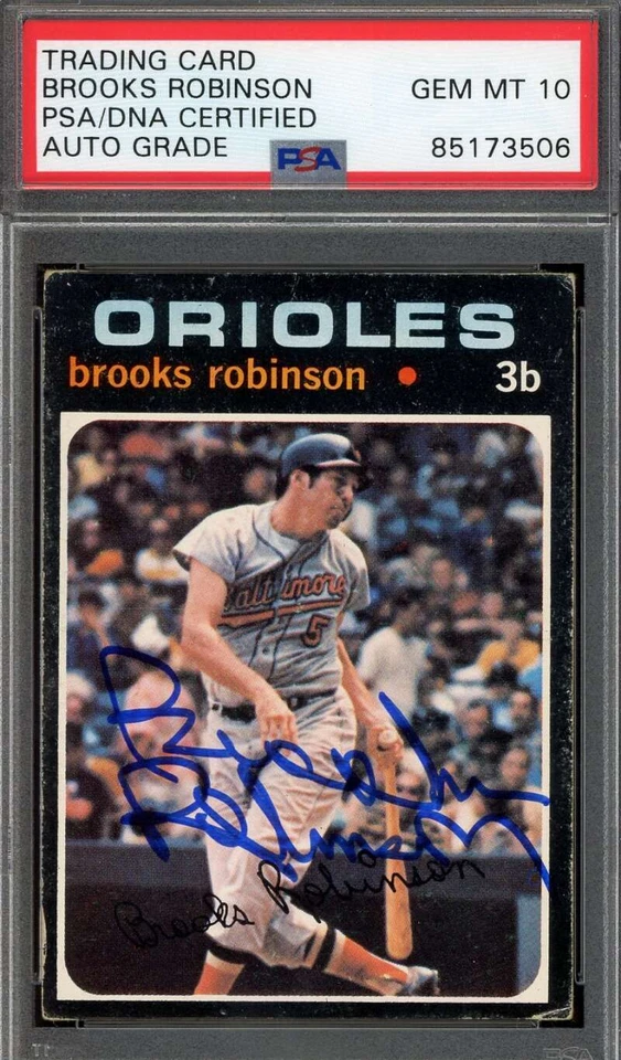 Brooks Robinson Gem Mint 10 PSA DNA Signed 1971 Topps Autograph - Image 1 of 1