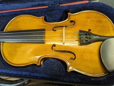 Stentor Student  1/2 Size Violin Outfit. - image 1 of 4