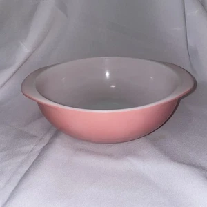 Vintage! Pyrex #024 2 Qt. Pink Flamingo Bowl No Lid VGC! - Picture 1 of 7