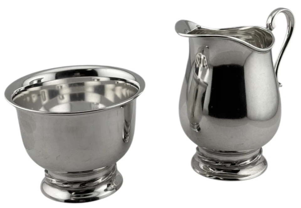 Jarra y cuenco pequeño Towle de plata de ley Foto 1 de 4