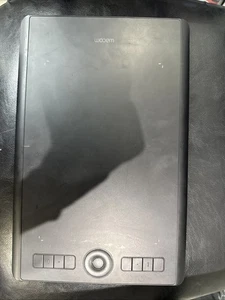 Wacom intuos tablet medium PTH-660 Only Wacom As Is - Picture 1 of 5