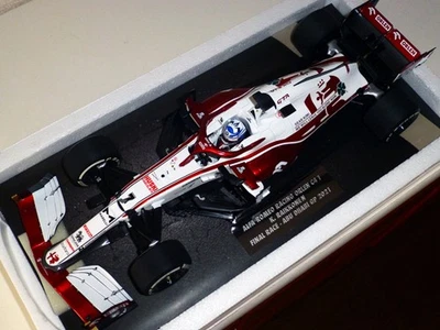 Minichamps 1/18 Alfa Romeo Racing ORLEN C41 Abu Dhabi GP Kimi Raikkonen #7 - Image 1 of 4