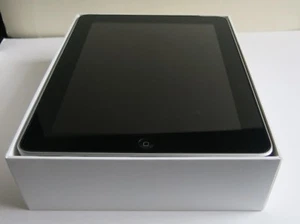 Apple iPad 1st Generation , 32GB, Wi-Fi, 3G 9.7in - Black - Afbeelding 1 van 8