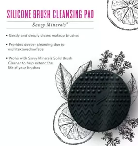 Young Living Savvy Minerals Pad per la pulizia della spazzola in silicone - Foto 1 di 1