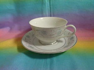 Taza y platillo con patas de repuesto de jardín inglés Japón platino ribete 5 3/4"  - Imagen 1 de 10