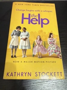 The Help [Paperback] Kathryn Stockett - CHANGE BEGINS WITH A WHISPER - Imagen 1 de 3