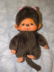 Vintage 1974 Monchhichi 5" Mädchen Puppe Affe mit rosa Schleife Mattel RAR - Bild 1 von 13