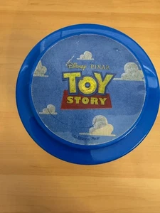 Disney Store exclusive Pixar Toy Story Bucket O Soldiers Green Army Men QTY 90 - Afbeelding 1 van 24