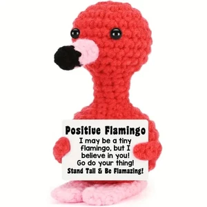 Inspirierende gestrickte Flamingo Handarbeit positiv gehäkelt Motiv Mini Plüschtier Puppe - Bild 1 von 4
