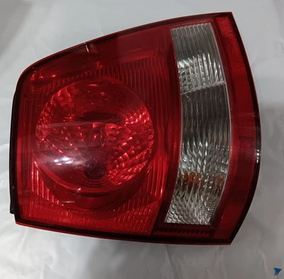 Luz trasera lateral izquierda conductor Kia Sorento 2003-2006 OEM QDRU2 Foto 1 de 2